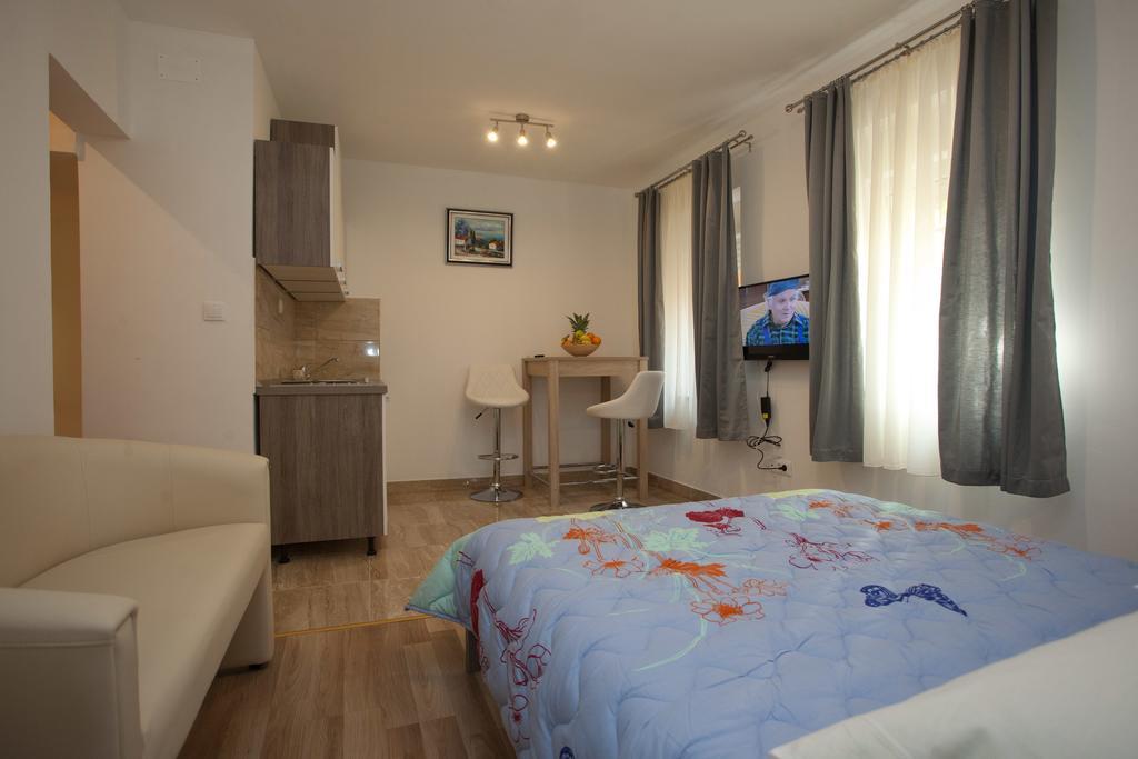 Central Luxury Rooms Izidor Split Room photo